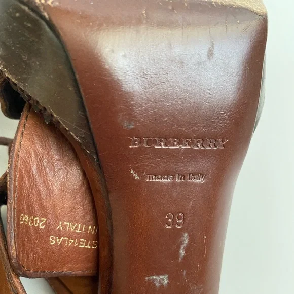 Burberry Heels - Picture 8 of 8